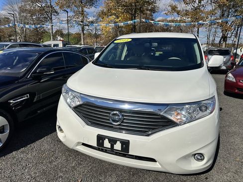 Used 2015 Nissan Quest SL image 2