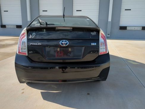 Used 2015 Toyota Prius Two FWD image 6