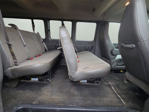 Used 2017 Chevrolet Express 3500 LT w/ LT Preferred Equipment Group image 14