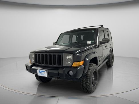 Used 2007 Jeep Commander Sport AWD/4WD image 4