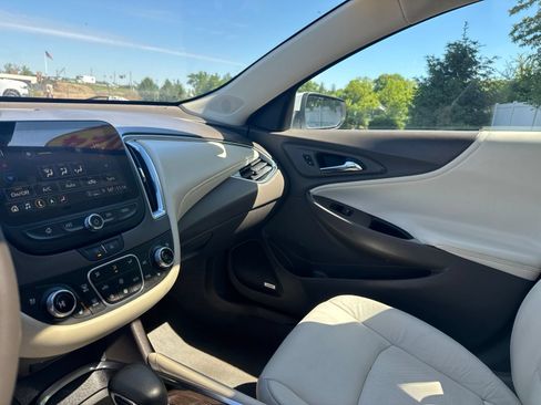 Used 2024 Chevrolet Malibu LT FWD image 24