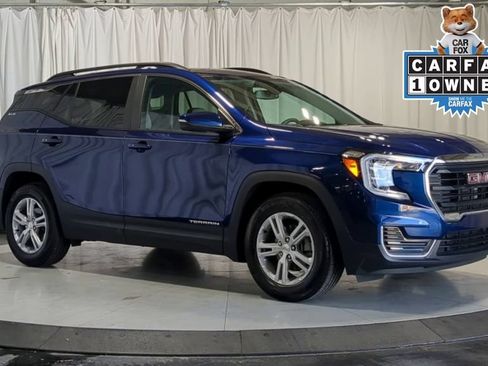 Used 2023 GMC Terrain SLE w/ Driver Convenience Package FWD image 2