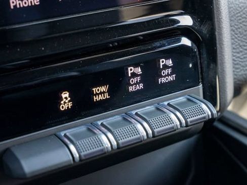 Used 2026 RAM 2500 4x4 Crew Cab image 15
