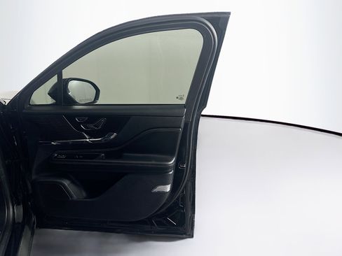 Used 2022 Lincoln Corsair FWD image 33