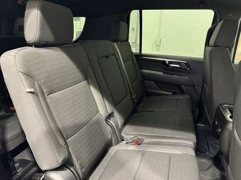 New 2026 Chevrolet Suburban LS image 11