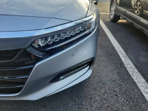 Used 2020 Honda Accord Touring image 6
