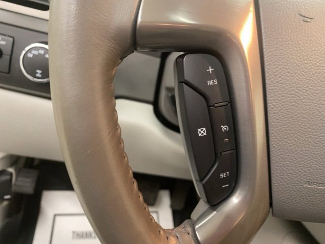 Used 2010 Chevrolet Avalanche LTZ AWD/4WD image 30