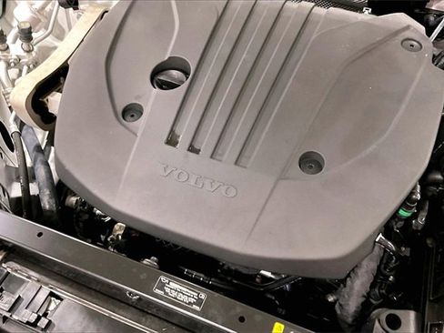 Certified 2024 Volvo V60 B5 Cross Country Ultimate w/ Protection Package Premier image 35