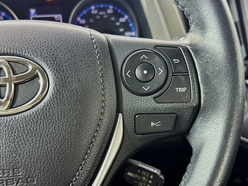 Used 2018 Toyota RAV4 XLE image 29