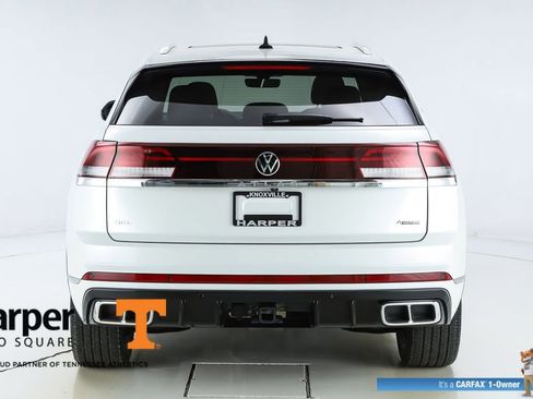 Used 2025 Volkswagen Atlas Cross Sport SEL Premium R-Line AWD/4WD image 8