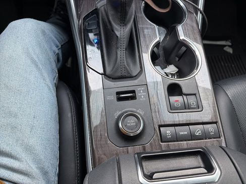 Used 2021 Toyota Highlander Limited image 15