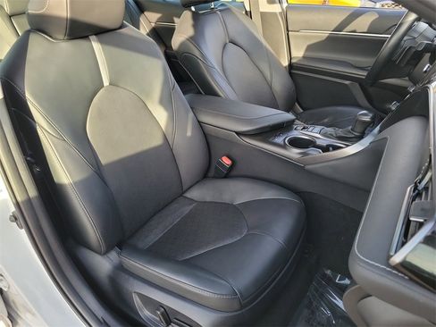 Used 2023 Toyota Camry XSE image 19