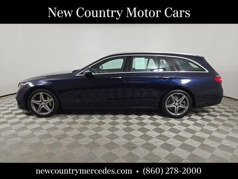 Certified 2017 Mercedes-Benz E 400 4MATIC Wagon image 4