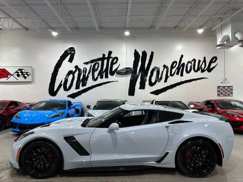 Used 2019 Chevrolet Corvette Z06 RWD image 2