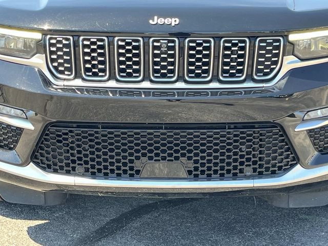 Used 2023 Jeep Grand Cherokee Summit AWD/4WD image 10