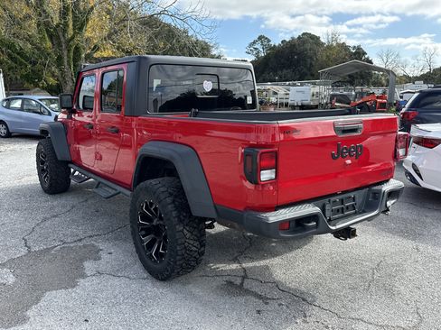 Used 2020 Jeep Gladiator Sport w/ Quick Order Package 24S image 3