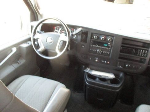 Used 2016 Chevrolet Express 2500 LS RWD image 17
