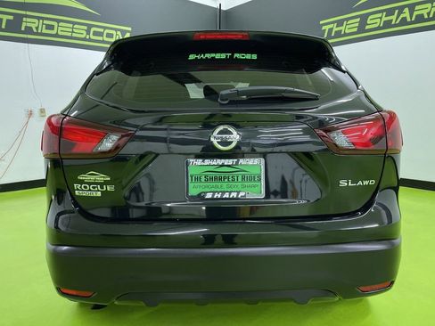 Used 2018 Nissan Rogue Sport SL image 8