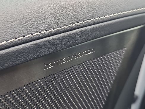 New 2026 Volvo XC90 B6 Plus w/ Protection Package Premier image 10