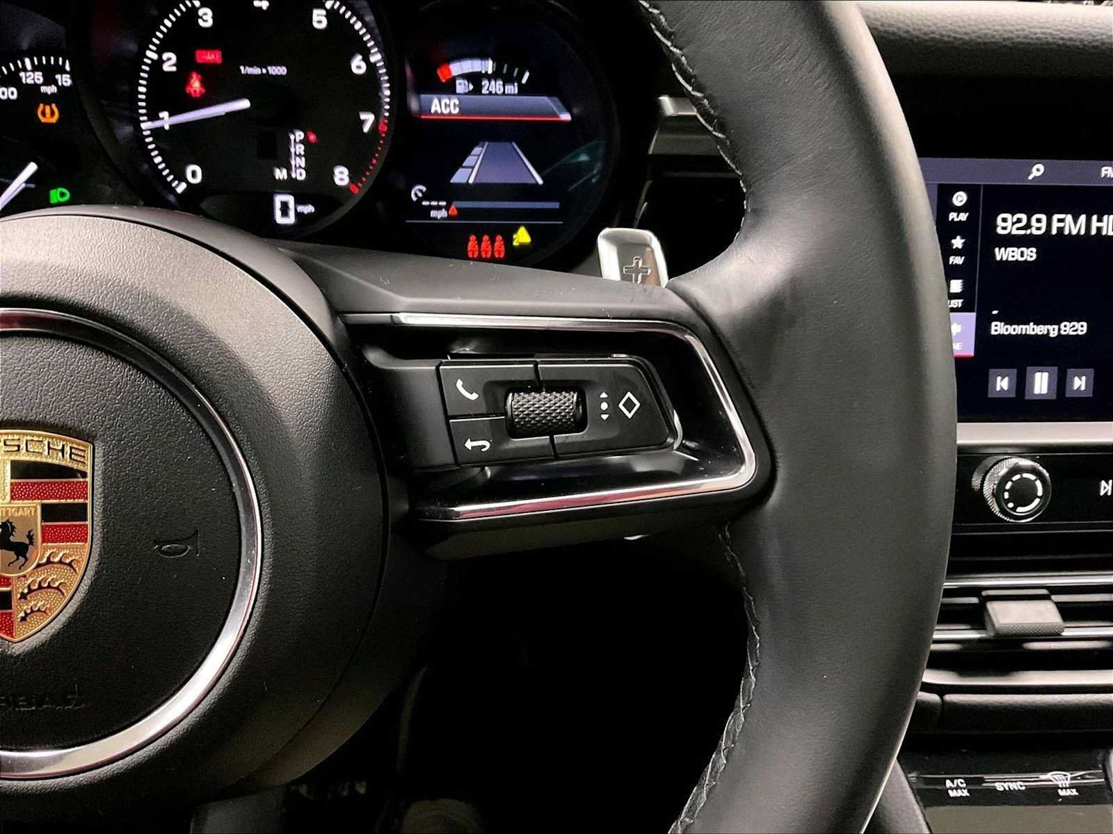 Certified 2023 Porsche Macan AWD/4WD image 28