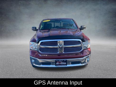 Used 2017 RAM 1500 Classic SLT w/ SLT Plus D￩cor Group image 10