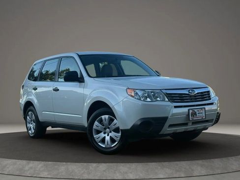 Used 2010 Subaru Forester 2.5X AWD/4WD image 4
