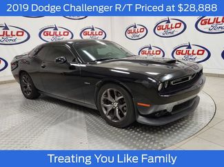 Used 2019 Dodge Challenger R/T video 1