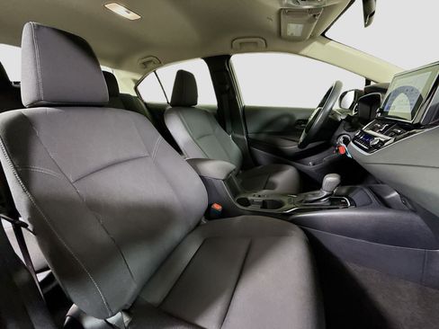 Used 2024 Toyota Corolla LE image 28