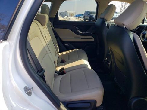 Used 2025 Lincoln Corsair AWD w/ Equipment Group 101A image 7