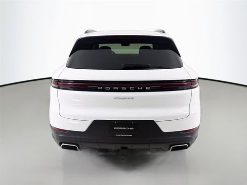 New 2026 Porsche Cayenne image 25