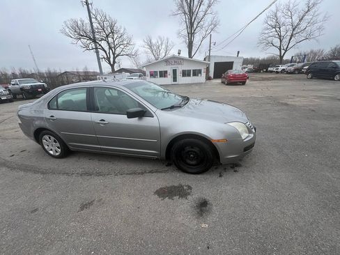 Used 2008 Ford Fusion S FWD image 4