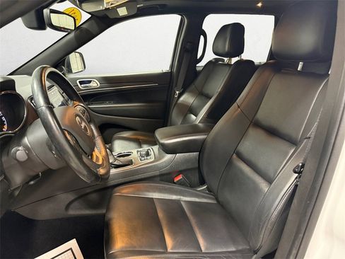 Used 2021 Jeep Grand Cherokee Limited image 9