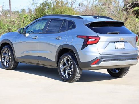 New 2026 Chevrolet Trax LT w/ Driver Confidence Package image 6