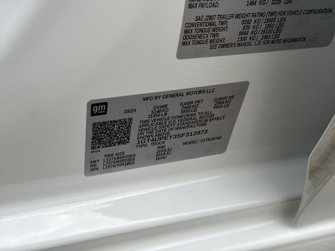Used 2025 GMC Sierra 2500 AT4 AWD/4WD image 34