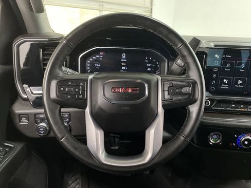 Used 2024 GMC Sierra 1500 SLT image 19