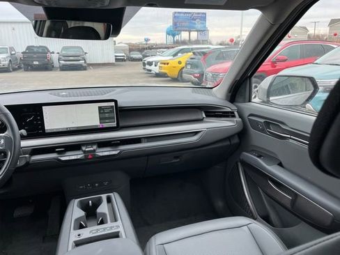 Certified 2024 Kia EV9 Light image 41