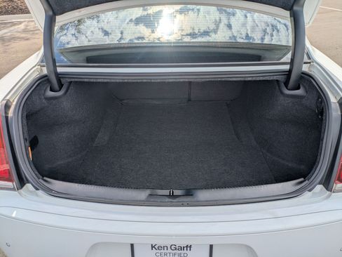 Used 2023 Chrysler 300 Touring L w/ Safetytec Plus Group RWD image 31