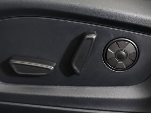 Used 2025 Ford Explorer ST AWD/4WD image 40
