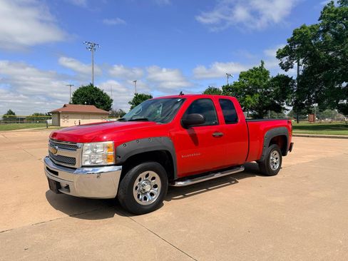 Used 2013 Chevrolet Silverado 1500 LT w/ All-Star Edition AWD/4WD image 3
