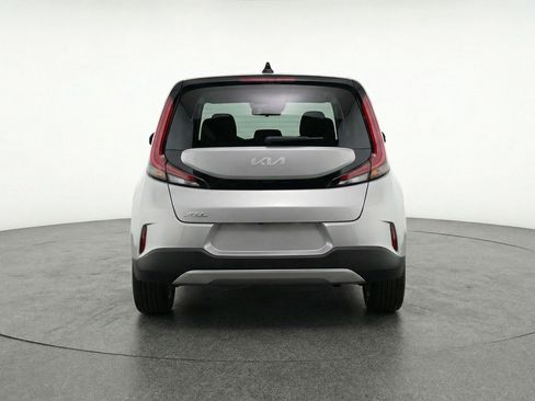 Used 2025 Kia Soul LX w/ LX Technology Package FWD image 7