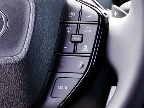 New 2026 Toyota C-HR w/ Cold Weather Package image 34