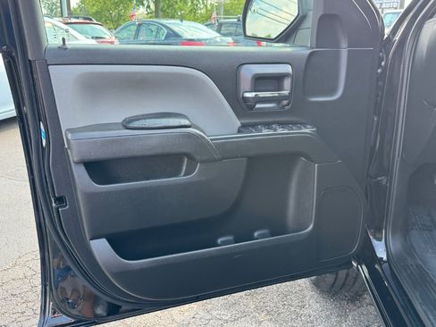 Used 2019 Chevrolet Silverado 1500 Custom w/ Custom Convenience Package AWD/4WD image 12