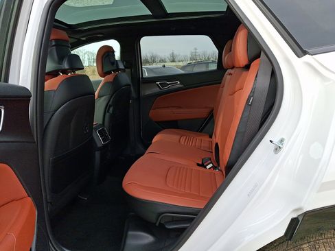 New 2026 Kia Sportage SX image 6