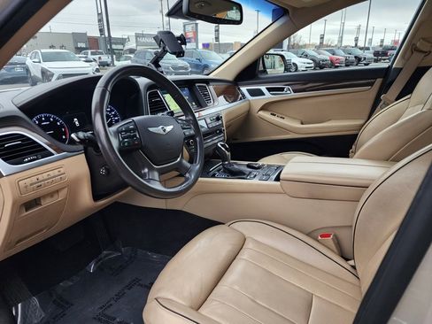 Used 2015 Hyundai Genesis 3.8 w/ Option Group 03 image 9