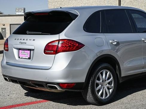 Used 2011 Porsche Cayenne image 44