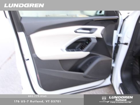 Certified 2025 Audi Q5 Premium w/ Convenience Package AWD/4WD image 9