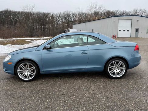 Used 2010 Volkswagen Eos Lux image 6
