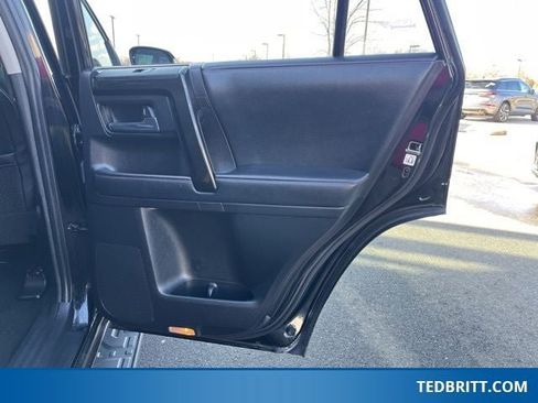 Used 2021 Toyota 4Runner TRD Off-Road Premium image 19