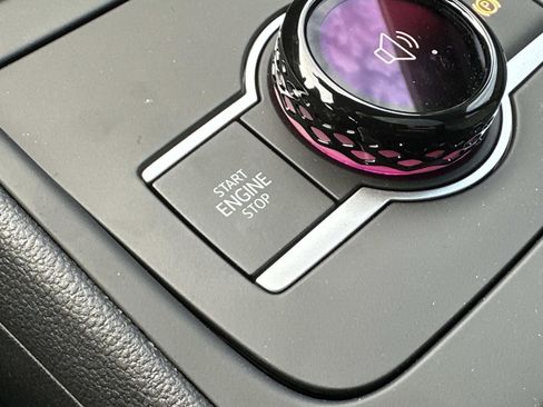 New 2026 Volkswagen Tiguan SE R-Line image 27