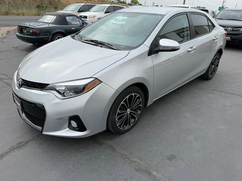 Used 2014 Toyota Corolla S FWD image 2